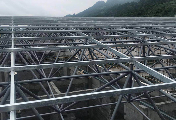 湘乡仁怀冠英学校艺体楼网架